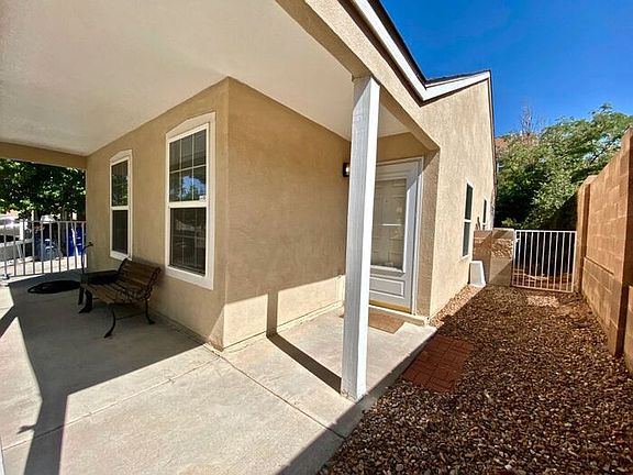 3rd image of 10708 Pueblo Pl NW