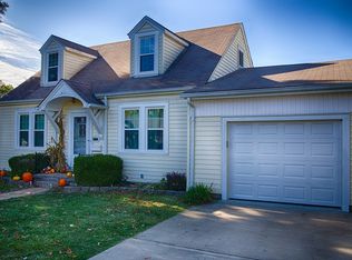 211 W Washington St, Columbia, IL 62236