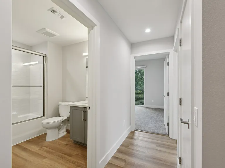 101 Alhambra Square — Photo 10