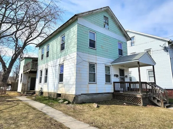 8 Summer St, Easthampton, MA 01027