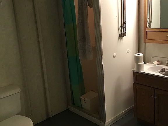 Downstairs bathroom 