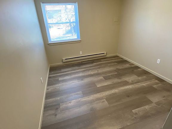 5th image of 2908 Lawnridge Ct APT E