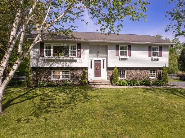 18 Hillside Road, Rutland City, VT 05701