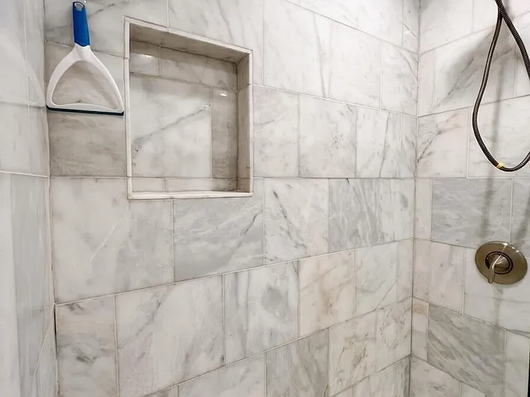 115 Amberly Dr #H — Photo 15