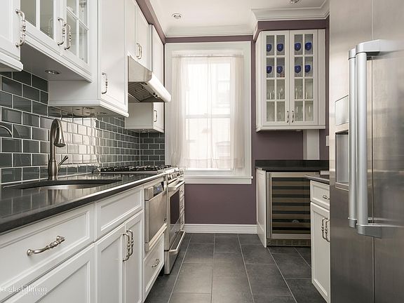 4th image of 50 Morningside Dr APT 64
