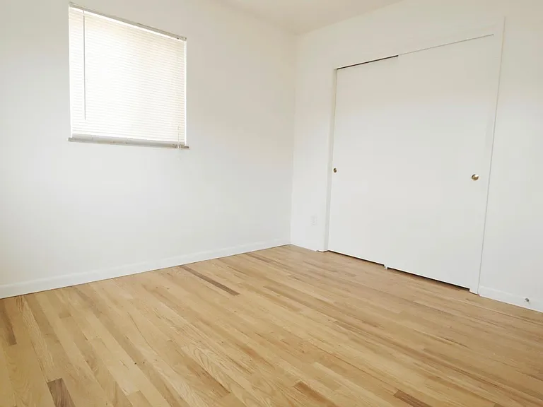 1451 Riverside Dr #5 — Photo 6