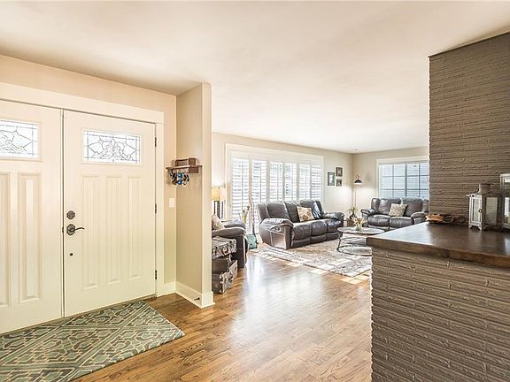 2nd image of 2525 Terrace Dr