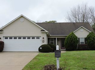 107 Oakridge Dr, Warner Robins, GA 31093