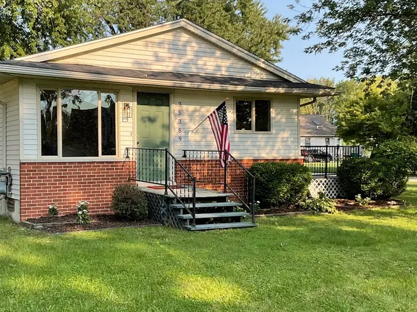 35389 Eldon Dr, Brownstown, MI 48173