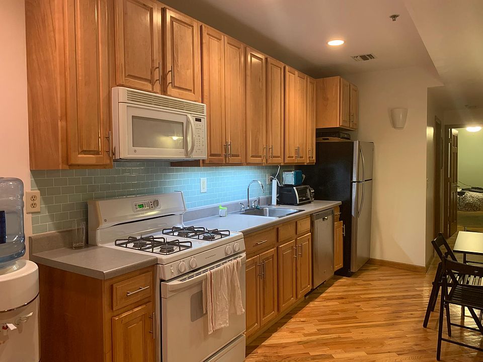 2nd image of 518 Park Ave APT 3L