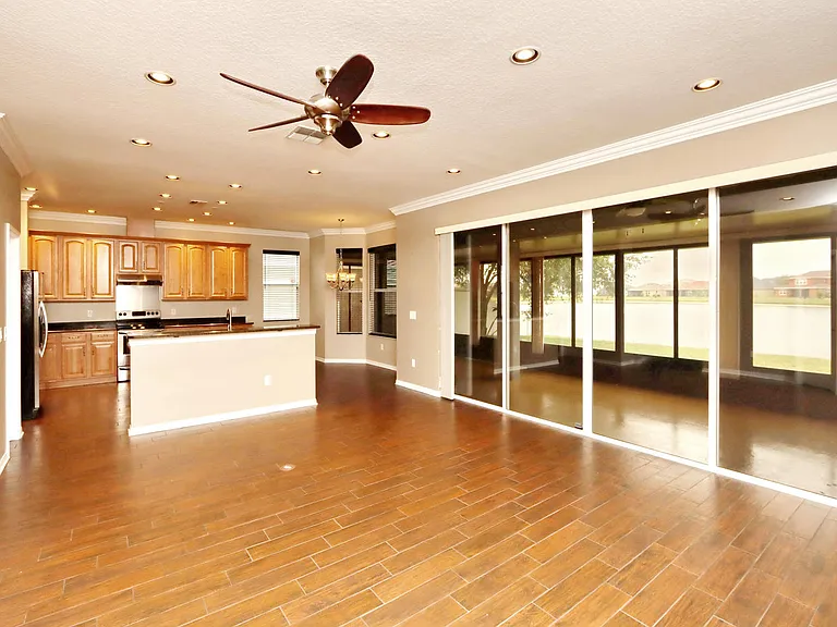 13714 Artesa Bell Dr Riverview-large-019-028-Family Room-1358x1000-72dpi_03142023