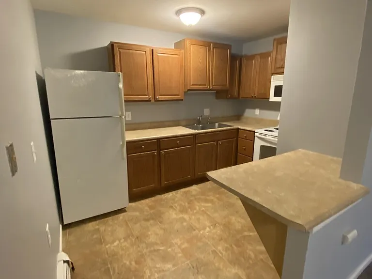 204 2nd St #6 — Photo 6