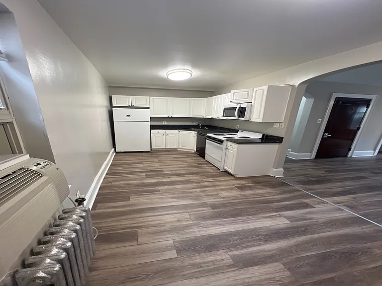 Campus Apartments — Photo 17