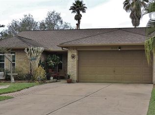 1115 Glenshannon Ave, Friendswood, TX 77546