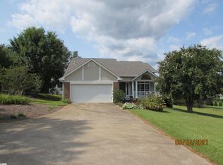437 Meadow Ridge Rd, Easley, SC 29642