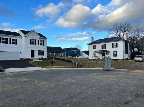 133 Shady Ct, Waynesboro, VA 22980