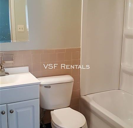 4th image of 110 Imperial Ct #201
