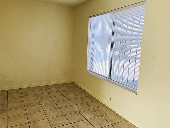 4th image of 3908 Milford Pl
