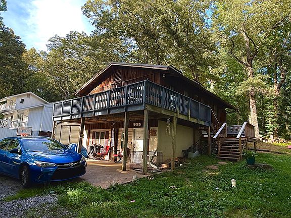 3rd image of 132 Mermie Rd