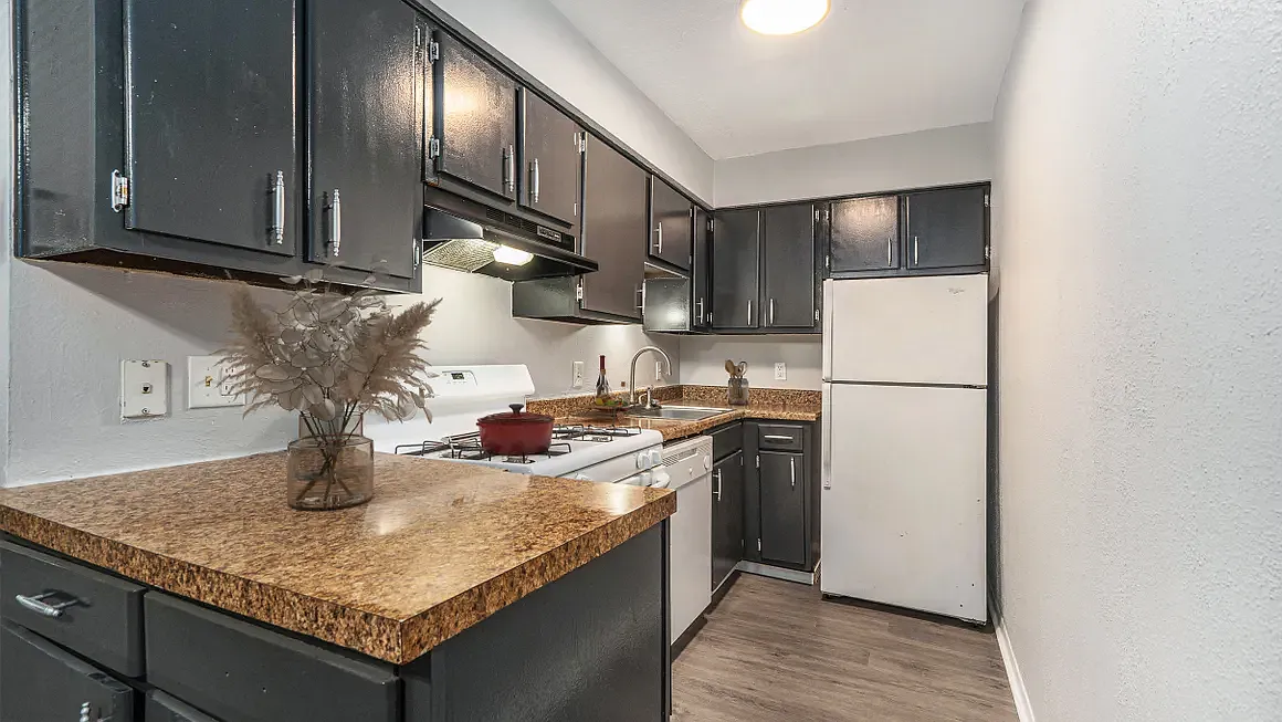 Brookhill Apartments — Photo 3