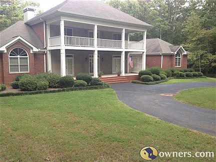 Enter Photo CaptiBeautiful, private Southern home