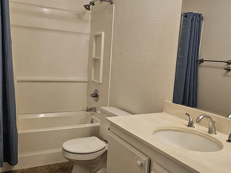 11459 Benton St — Photo 10