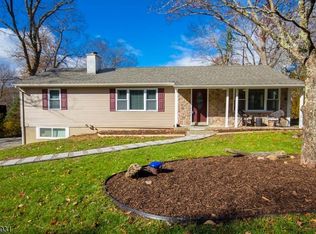 27 Deer Trl, Stockholm, NJ 07460