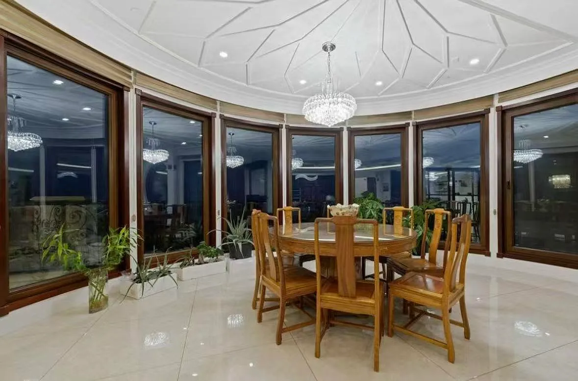 4 bed, 7000 sqft, $19,000 — Photo 4