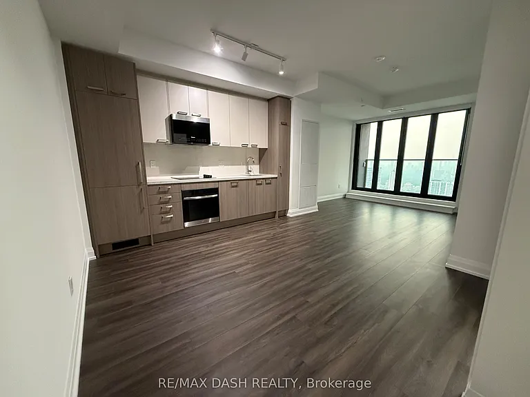 20 Soudan Ave #3606 — Photo 6