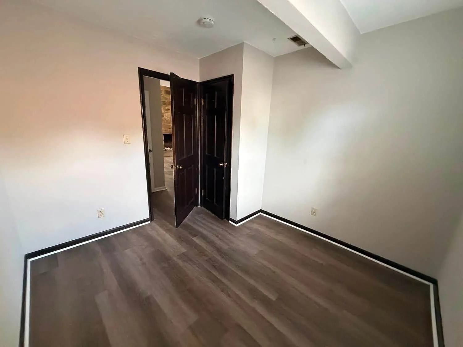 2 bed, 1195 sqft, $2,350 — Photo 3