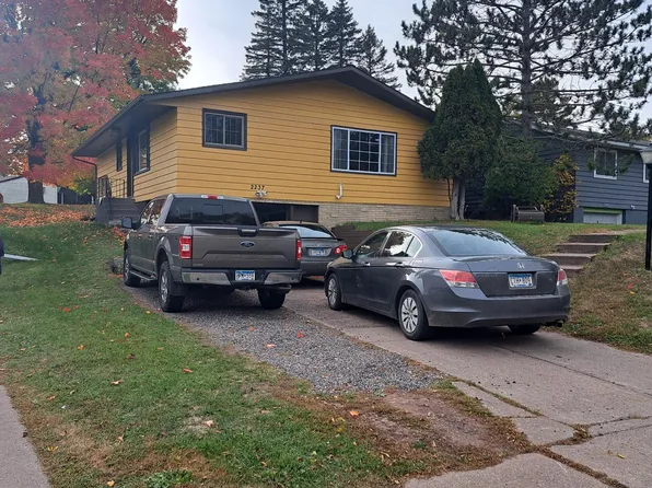 2237 Woodland Ave, Duluth, MN 55803