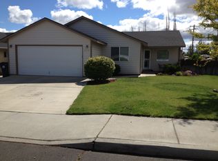 1618 NE 8th St, Redmond, OR 97756