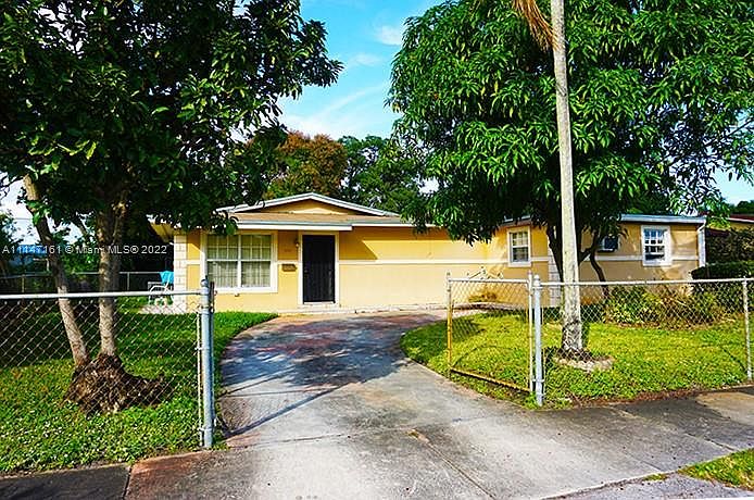1st image of 1311 NW 171st St