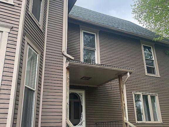 2nd image of 55 McMaster St #4
