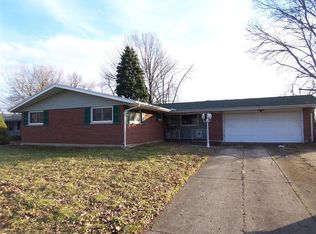 1102 Peidmont Dr, Fairborn, OH 45324