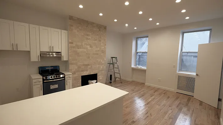 Rented by Aether Property Group | media 6