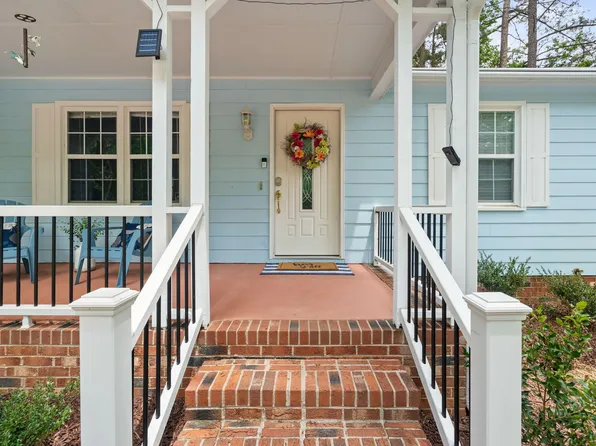 806 NW Maynard Rd, Cary, NC 27513