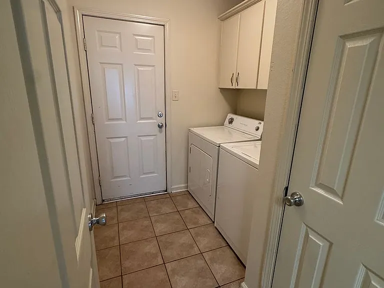 122 W Nipper St — Photo 10