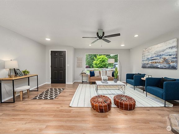2nd image of 4302 Clearwater Court SE