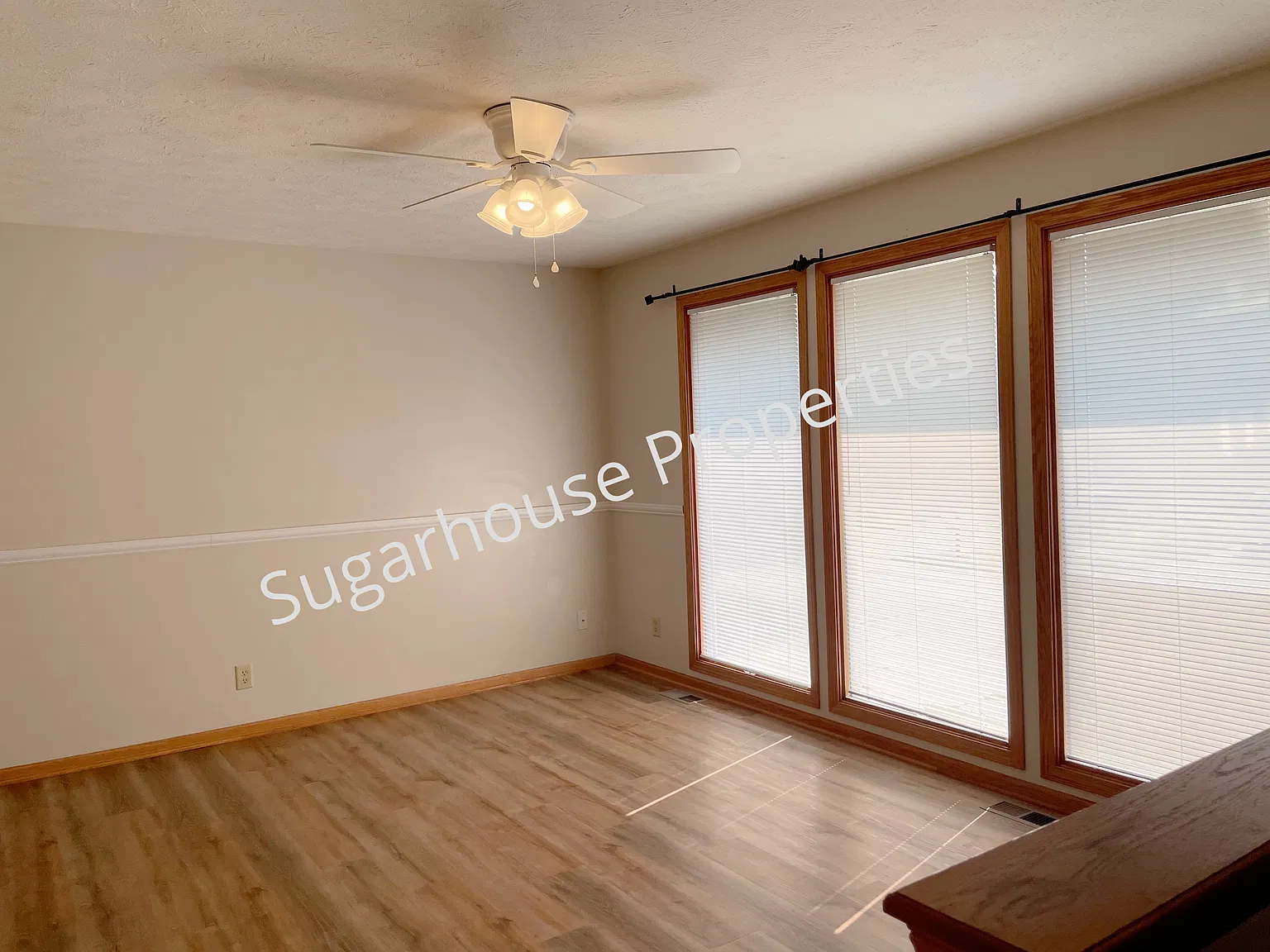 3 bed, 2.5 bath, 1152 sqft, $1,795 — Photo 3