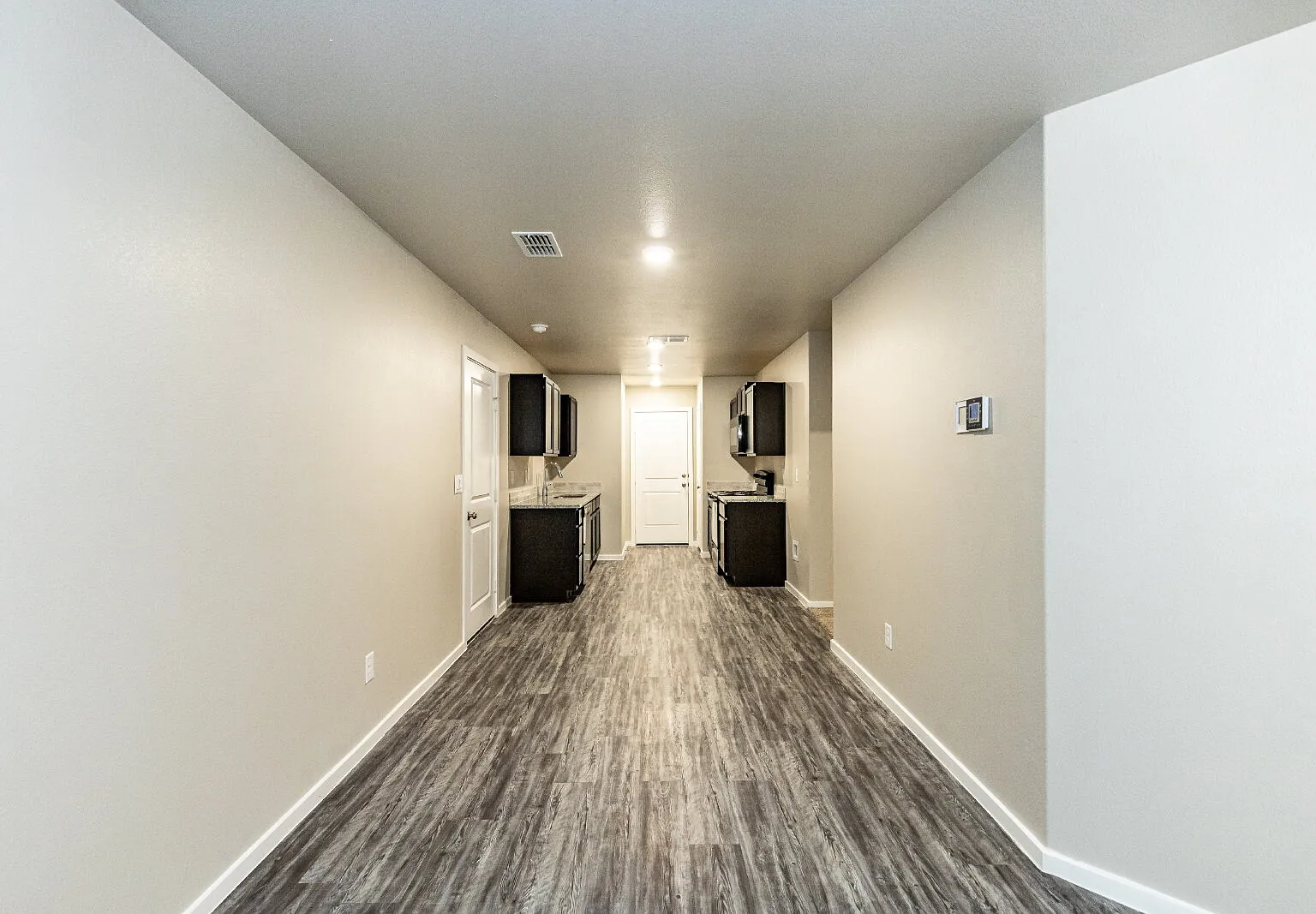 3 bed, 2.0 bath, 1120 sqft, $1,350 — Photo 4