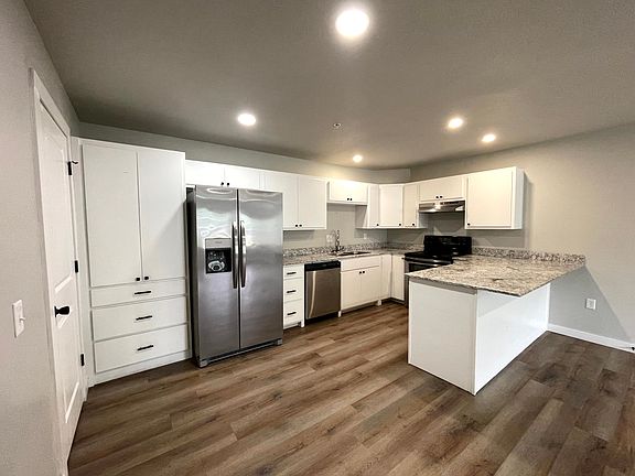 5th image of 1619 N Cedar Ave #15886bd39