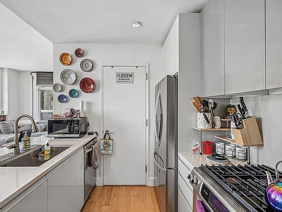 4th image of 226 50th Ave APT 9A