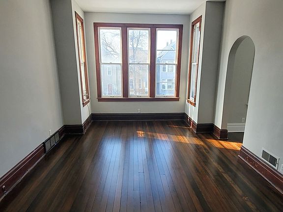 5th image of 1849 N Sawyer Ave #2