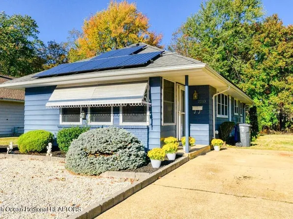 2213 Mount Hope Lane, Toms River, NJ 08753