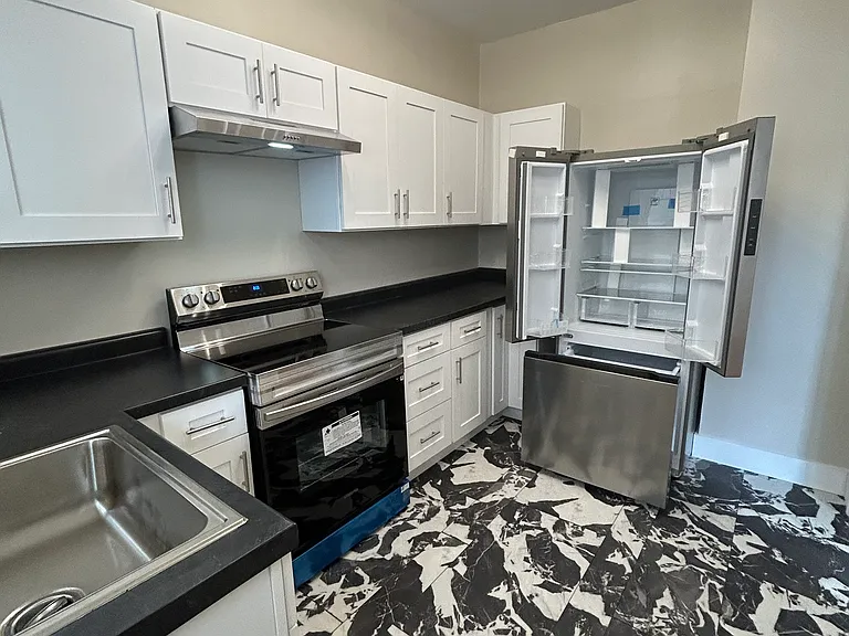 110 S Miles St #3 — Photo 16