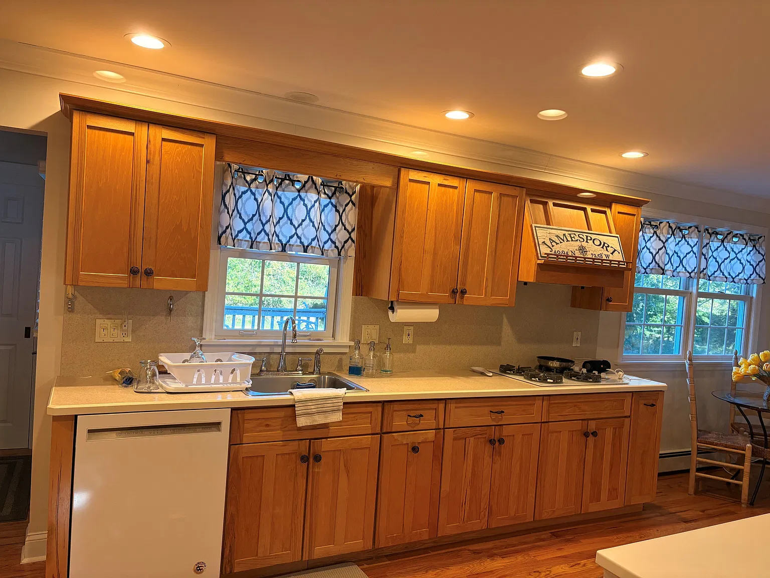 Lovely Open Concept Ranch is Ready to Relax In — Photo 3