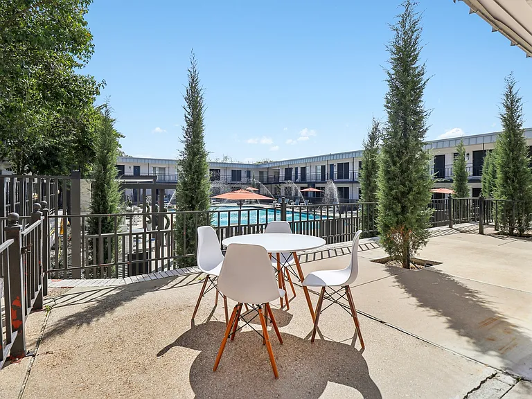 The Ashley at Bluffview Apartments — Photo 19