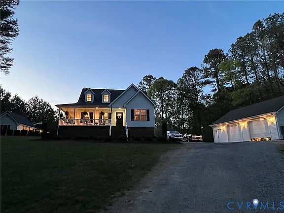 3rd image of 3600 Oxford Dr