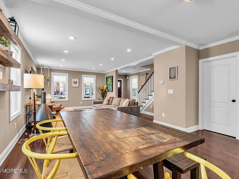 510 Lareine Ave — Photo 9